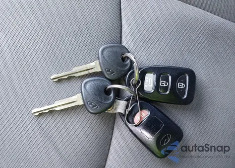 2011 Hyundai Elantra Gls from USA, damaged, VIN 5NPDH4AE8BH022281